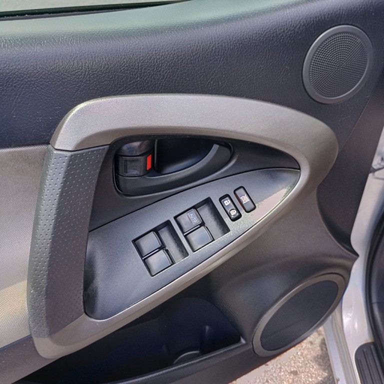 2010 Toyota Rav4 Image 12