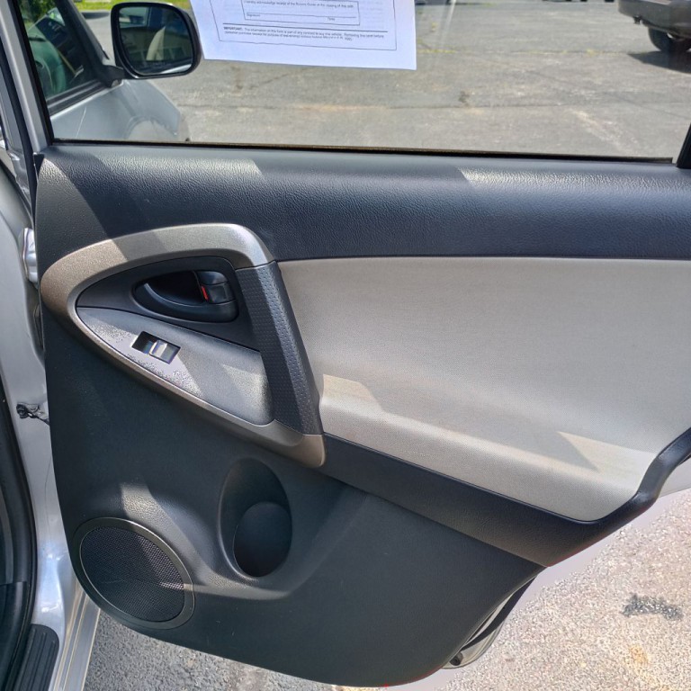2010 Toyota Rav4 Image 18
