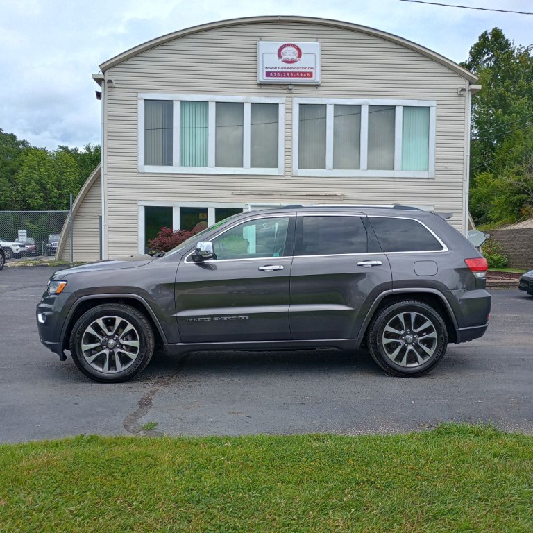 2017 Jeep Grand Cherokee Image 2