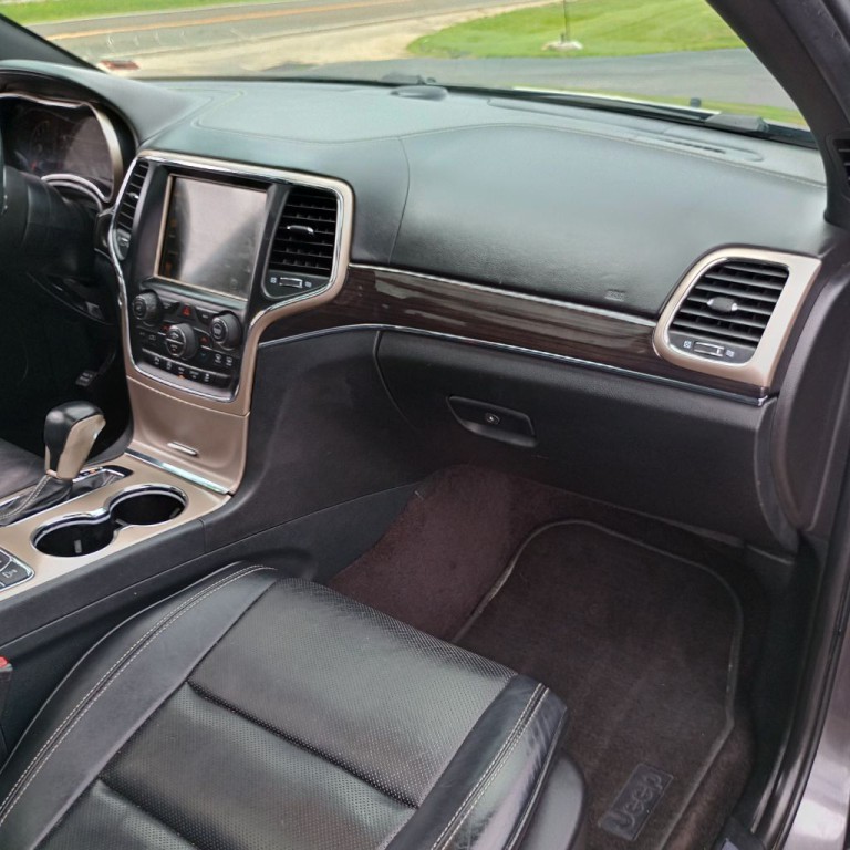 2017 Jeep Grand Cherokee Image 22
