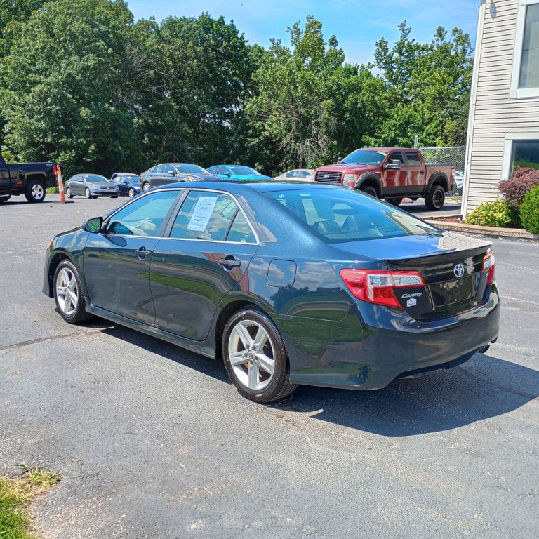 2014 Toyota Camry Image 3