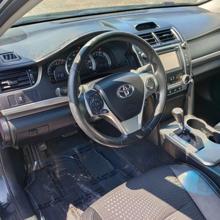 2014 Toyota Camry Image 9