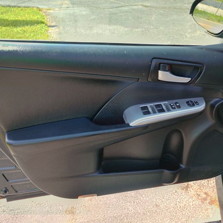 2014 Toyota Camry Image 11
