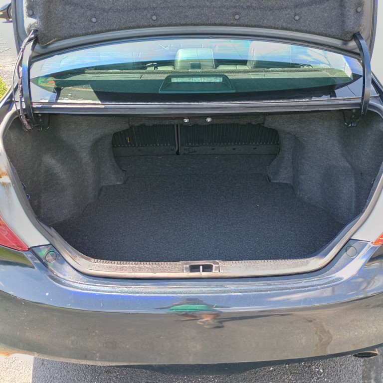 2014 Toyota Camry Image 17