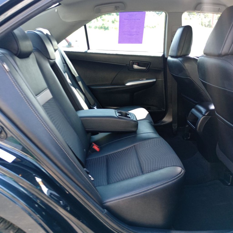 2014 Toyota Camry Image 19
