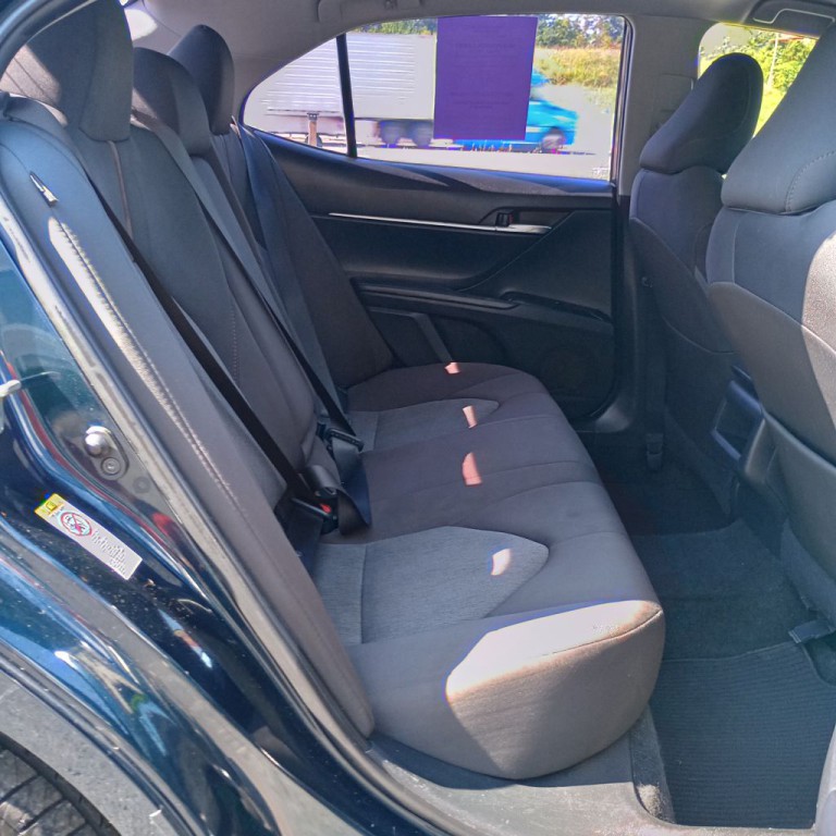 2018 Toyota Camry Image 18