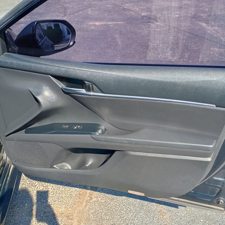 2018 Toyota Camry Image 20