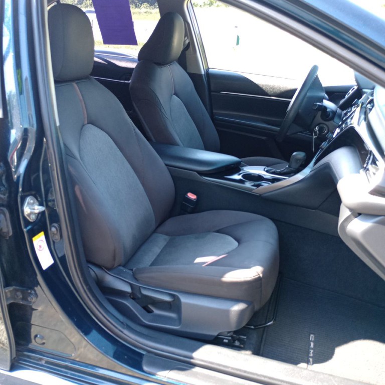 2018 Toyota Camry Image 21