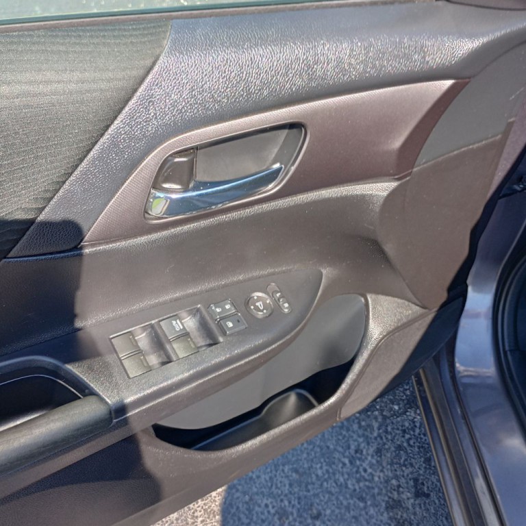 2015 Honda Accord Image 11