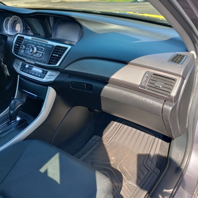 2015 Honda Accord Image 20
