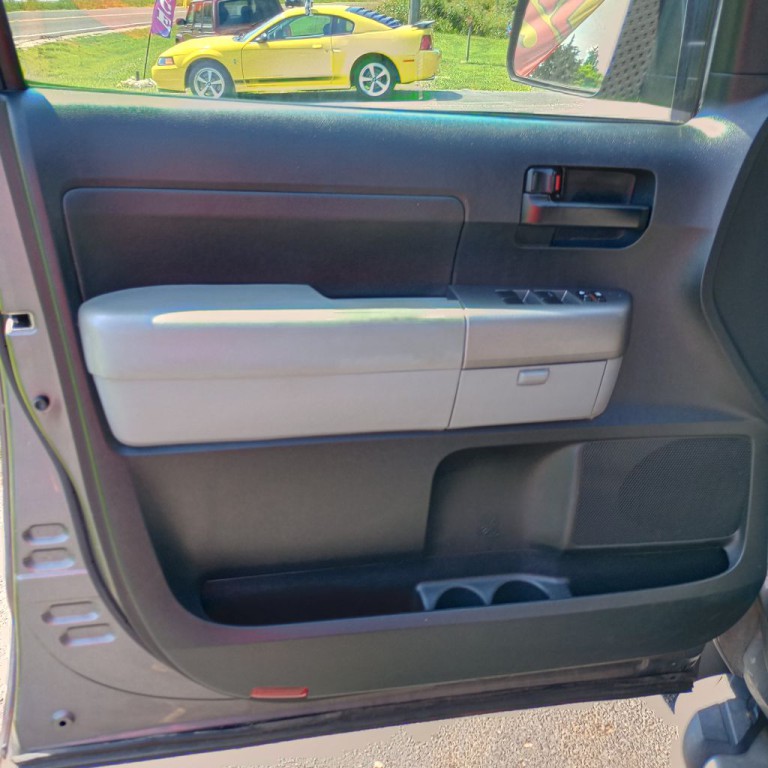 2011 Toyota Tundra Image 11