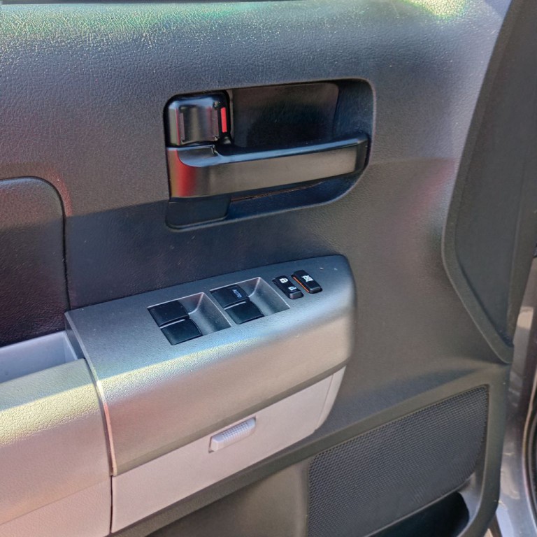 2011 Toyota Tundra Image 12