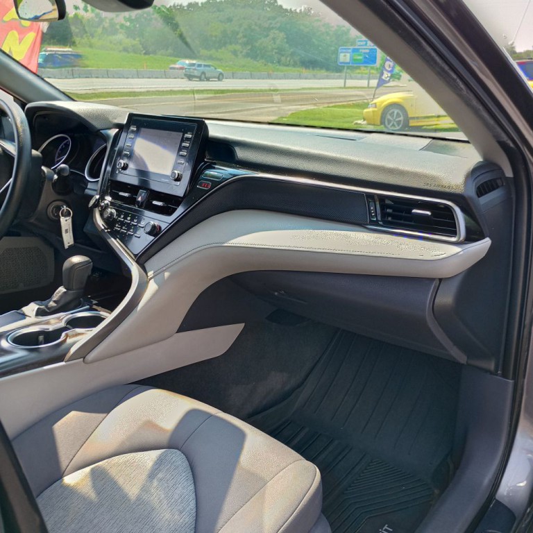 2021 Toyota Camry Image 20