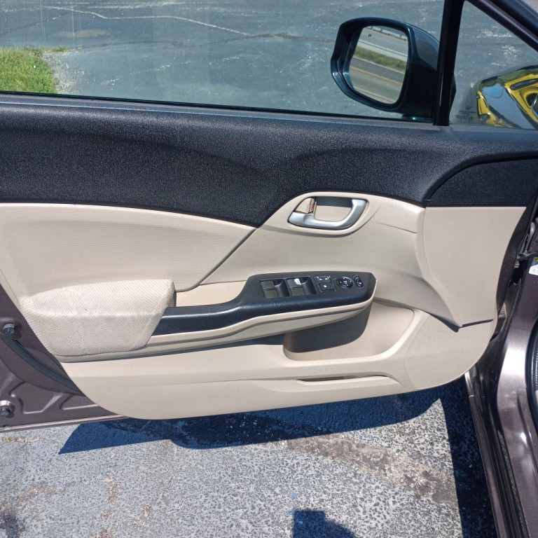 2012 Honda Civic Image 11