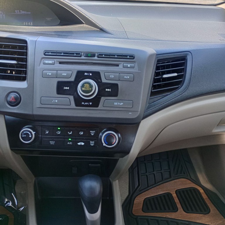 2012 Honda Civic Image 13