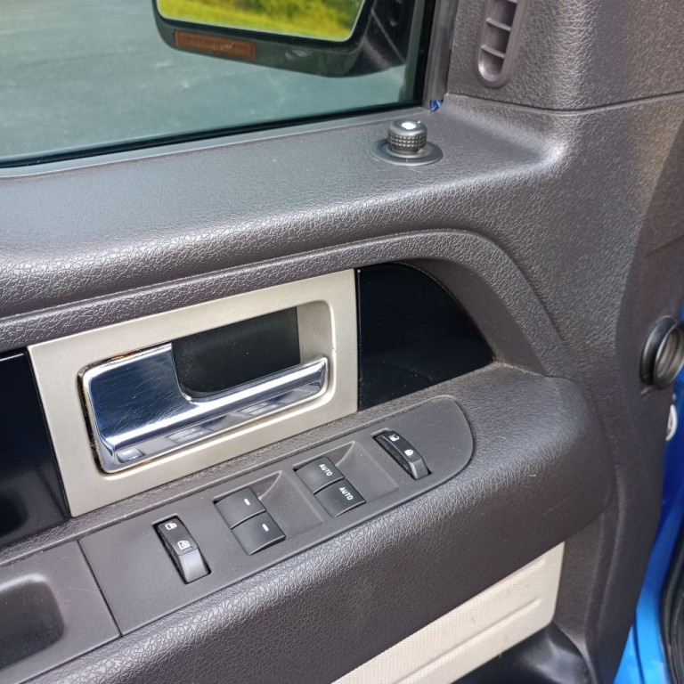 2011 Ford F-150 Image 12