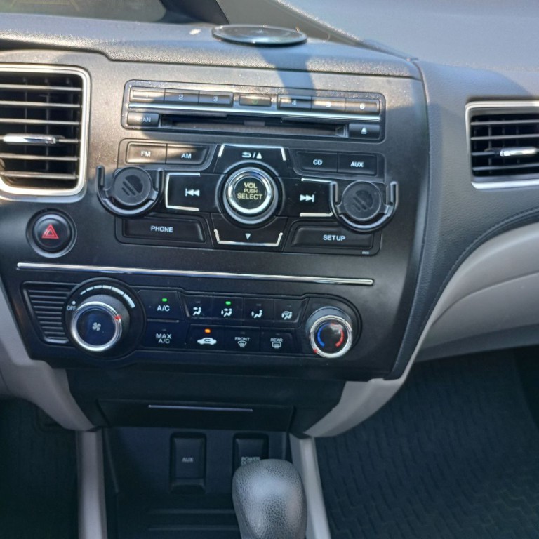 2015 Honda Civic Image 13