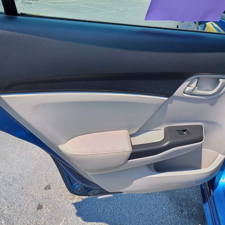 2015 Honda Civic Image 16