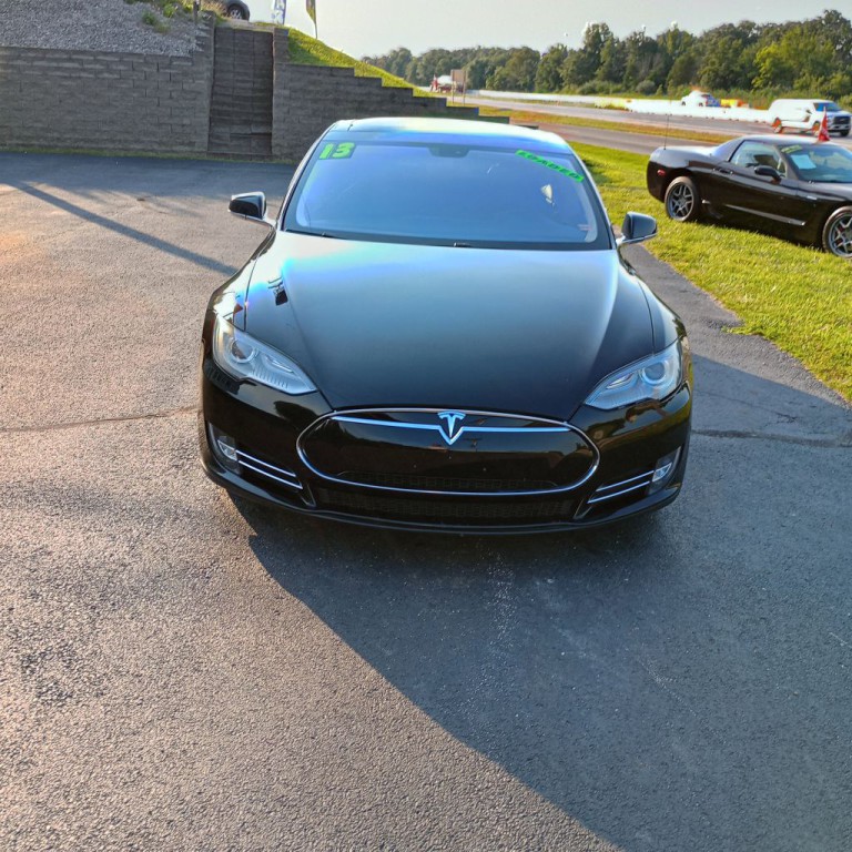 2013 Tesla Model S Image 8