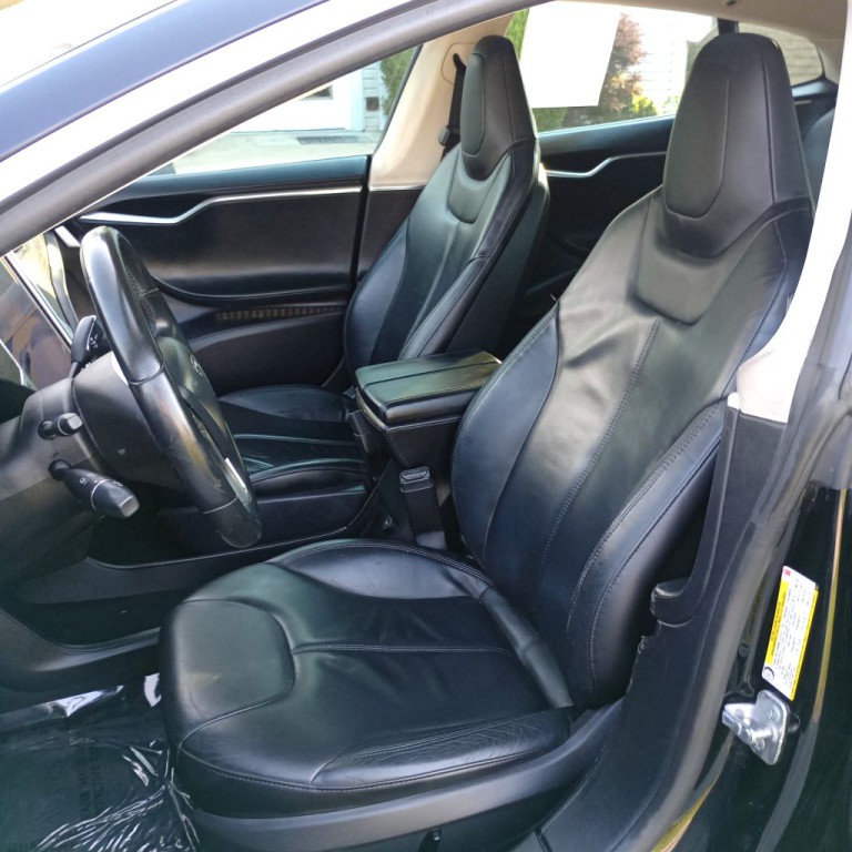 2013 Tesla Model S Image 15