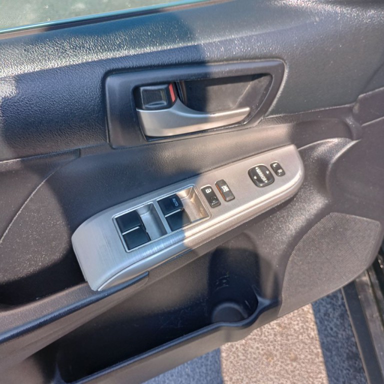 2012 Toyota Camry Image 12