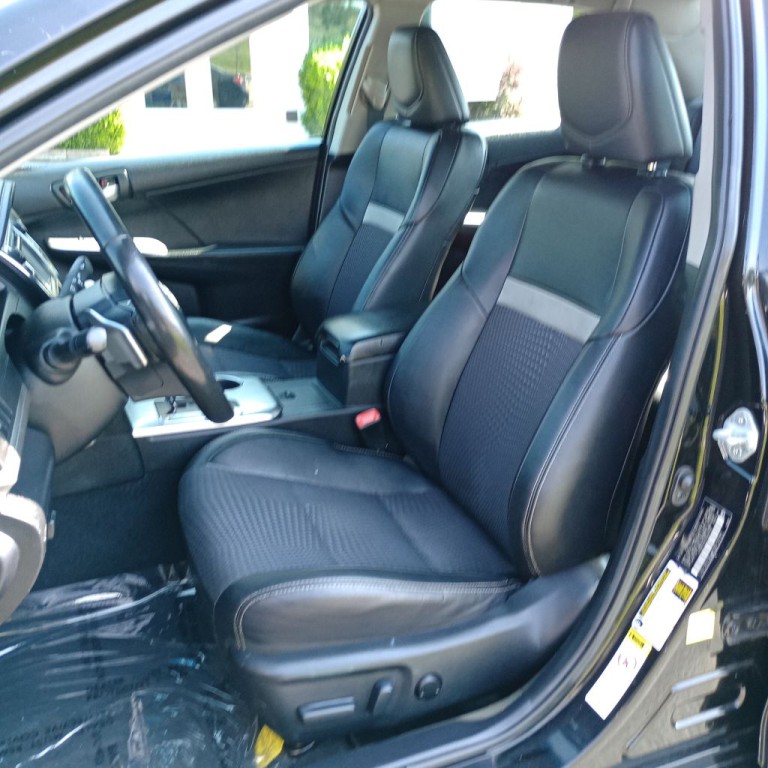 2012 Toyota Camry Image 14