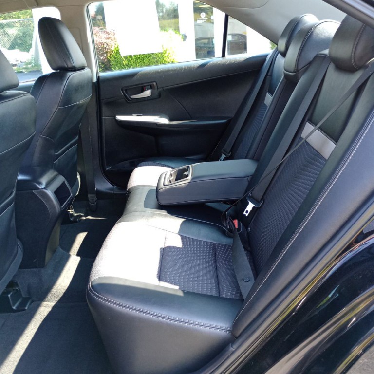 2012 Toyota Camry Image 16