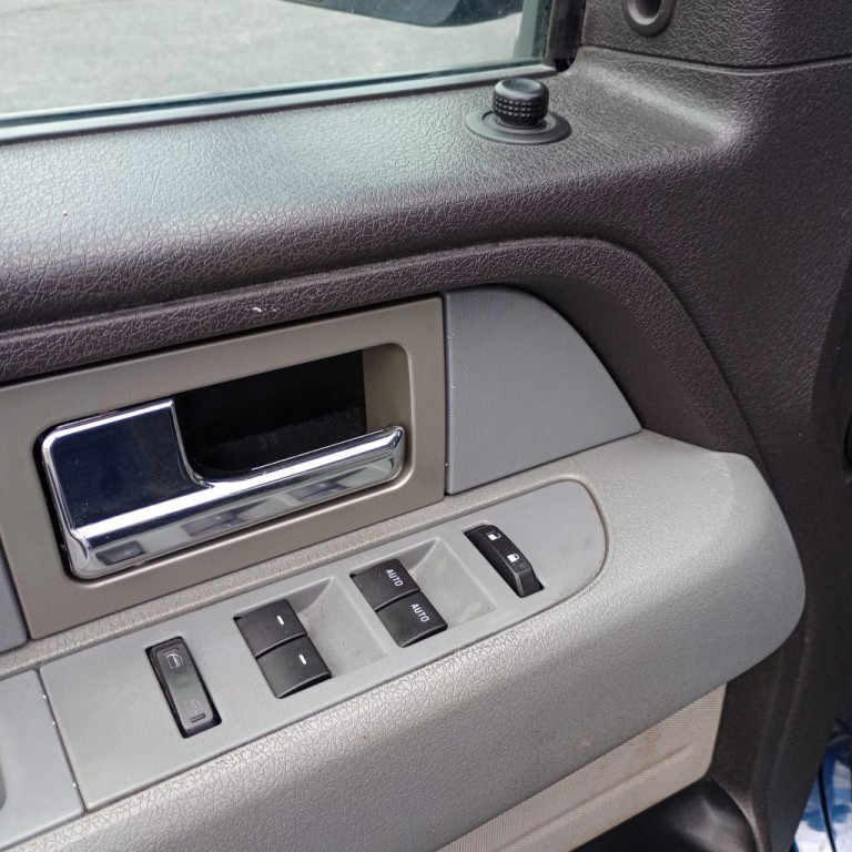 2013 Ford F-150 Image 12