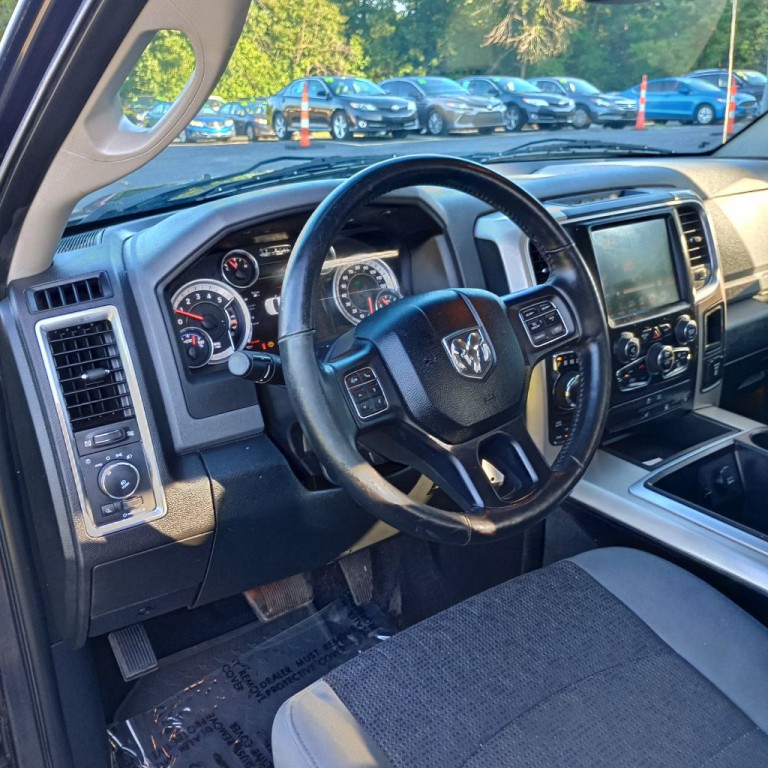 2015 RAM 1500 Image 9
