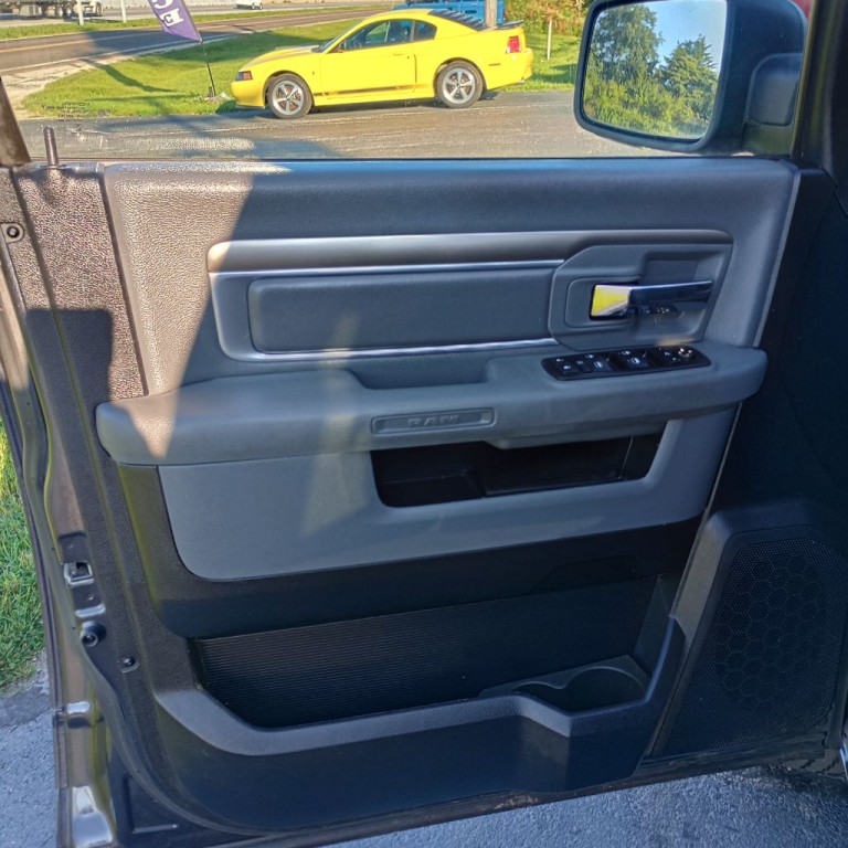 2015 RAM 1500 Image 11