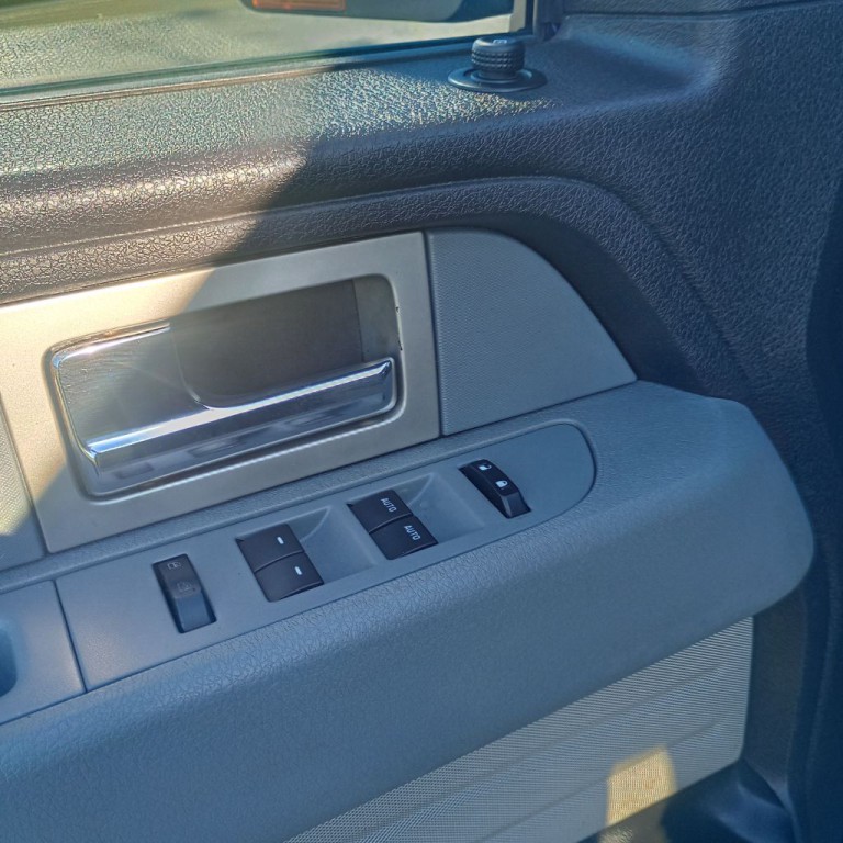 2011 Ford F-150 Image 12