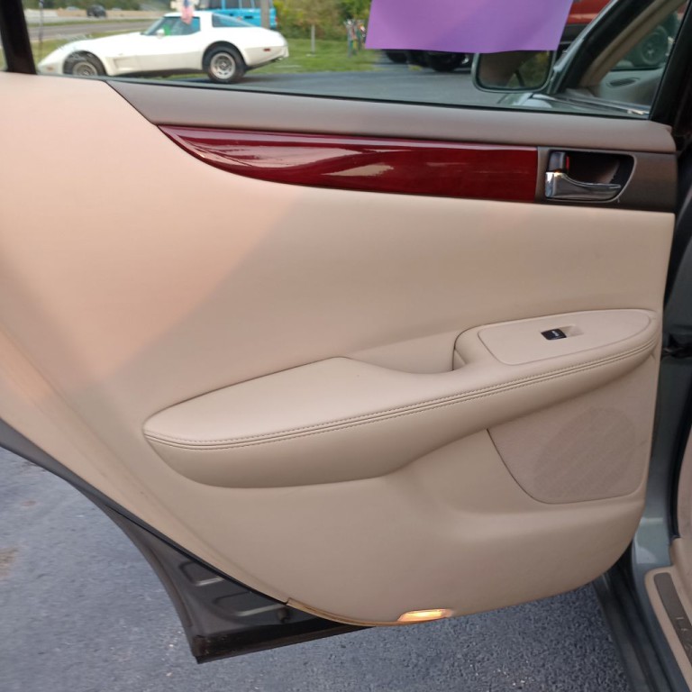 2004 Lexus ES Image 15