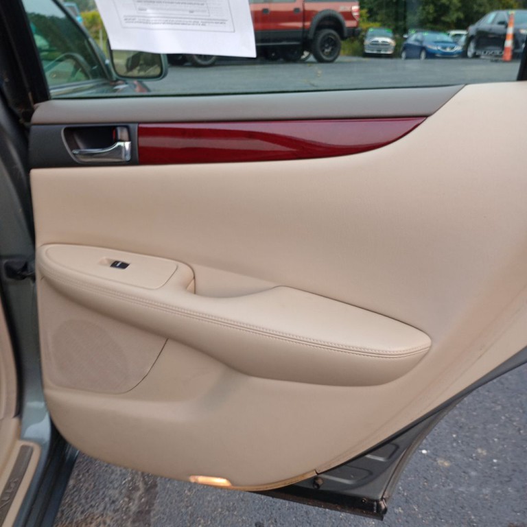 2004 Lexus ES Image 17