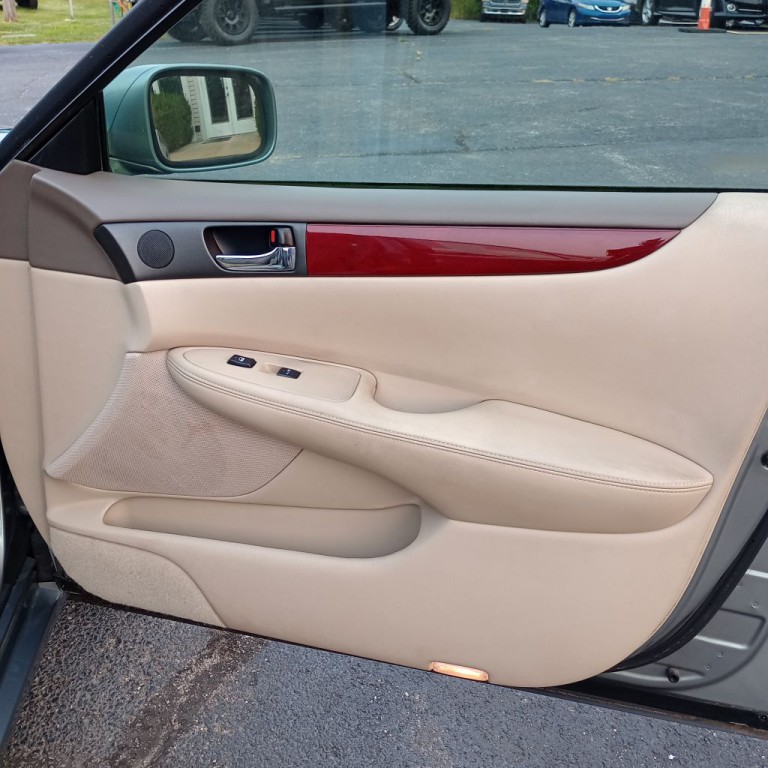 2004 Lexus ES Image 20