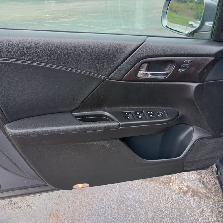 2013 Honda Accord Image 11