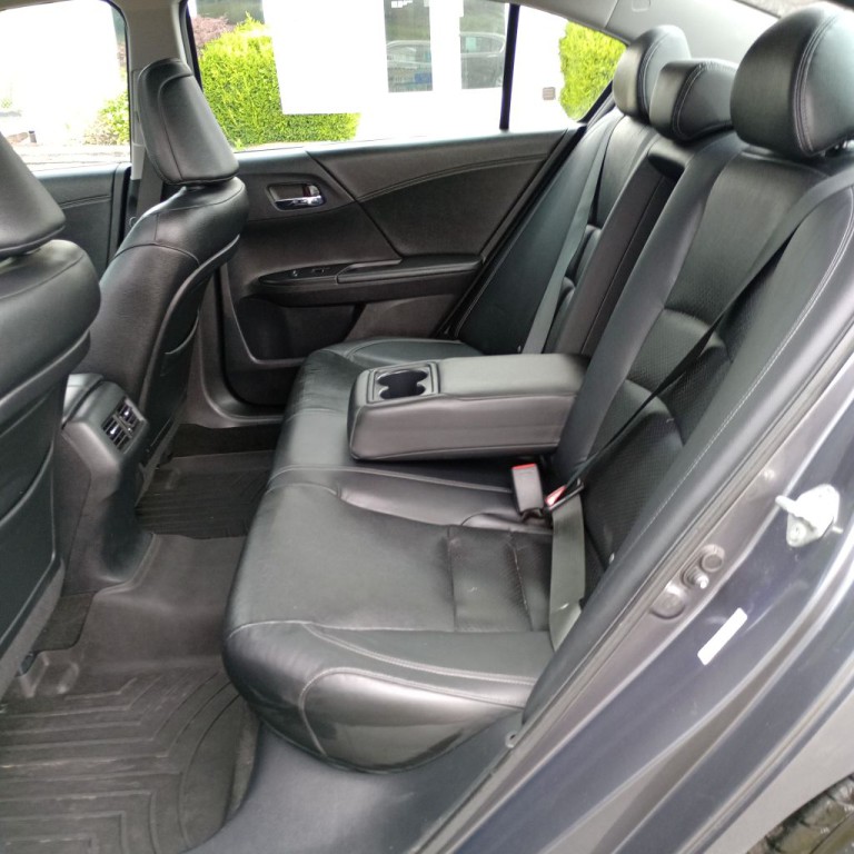 2013 Honda Accord Image 18