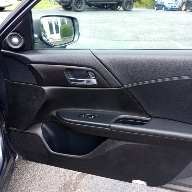 2013 Honda Accord Image 24