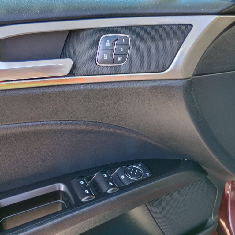 2017 Ford Fusion Image 12