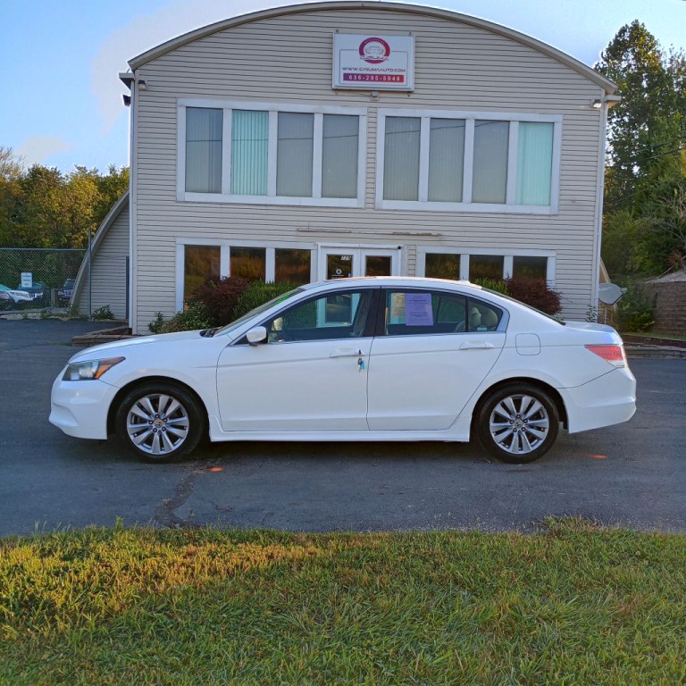 2011 Honda Accord Image 2
