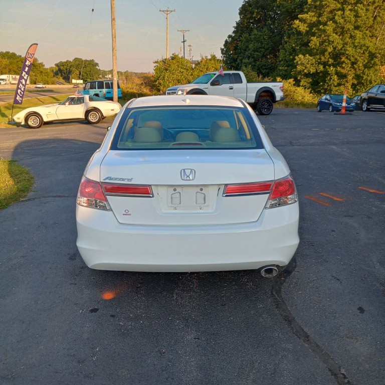 2011 Honda Accord Image 4