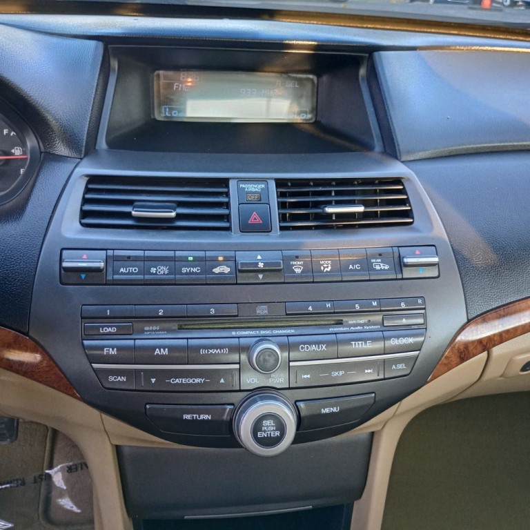 2011 Honda Accord Image 13