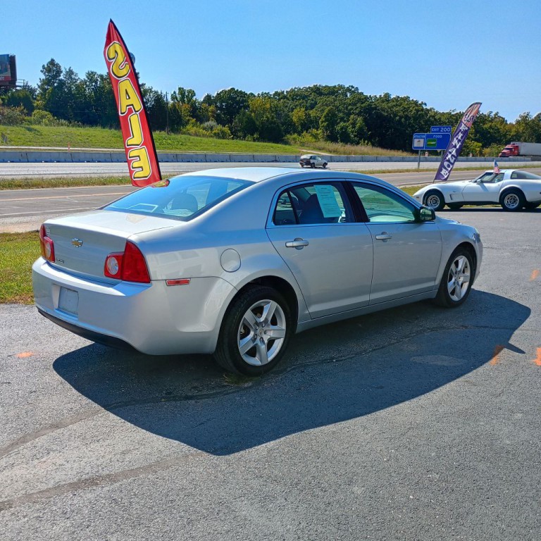2011 Chevrolet Malibu Image 5