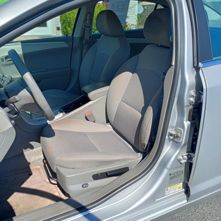 2011 Chevrolet Malibu Image 14