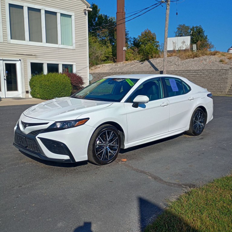 2024 Toyota Camry Image 1