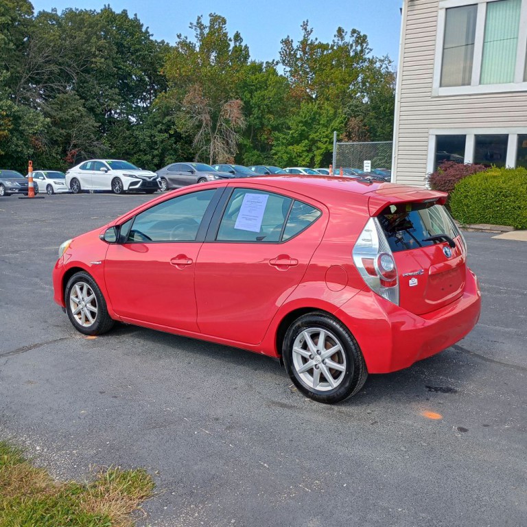 2013 Toyota Prius Image 3