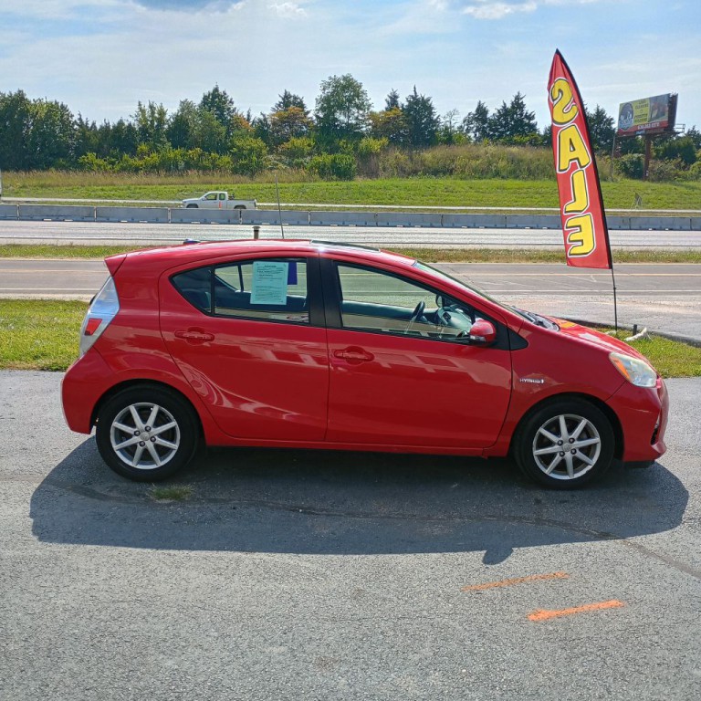 2013 Toyota Prius Image 6
