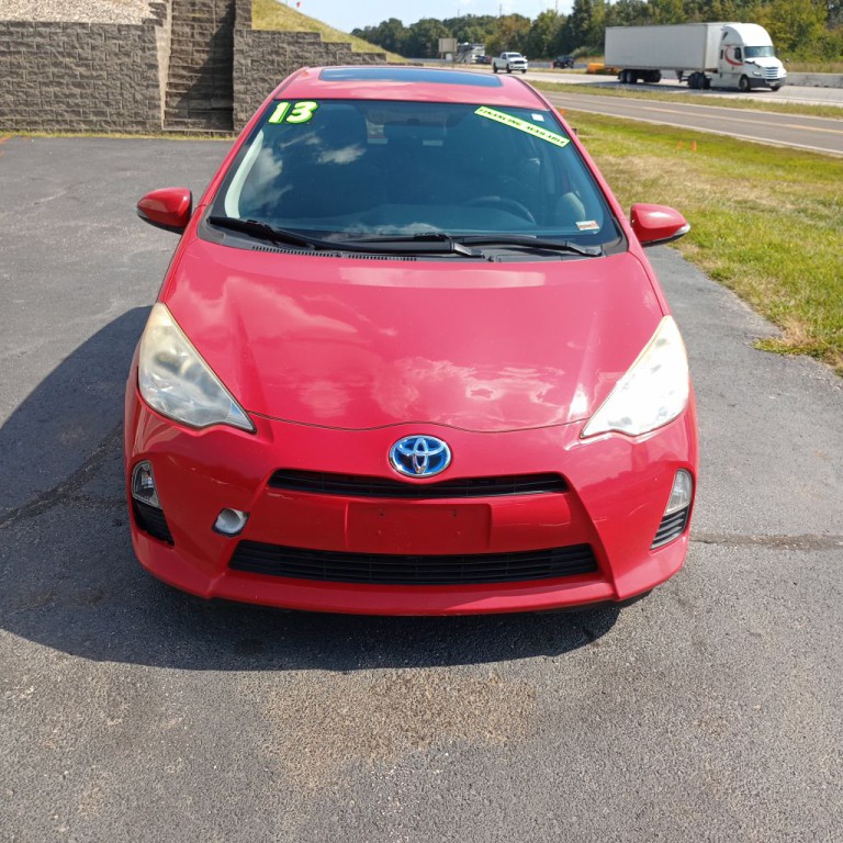 2013 Toyota Prius Image 8