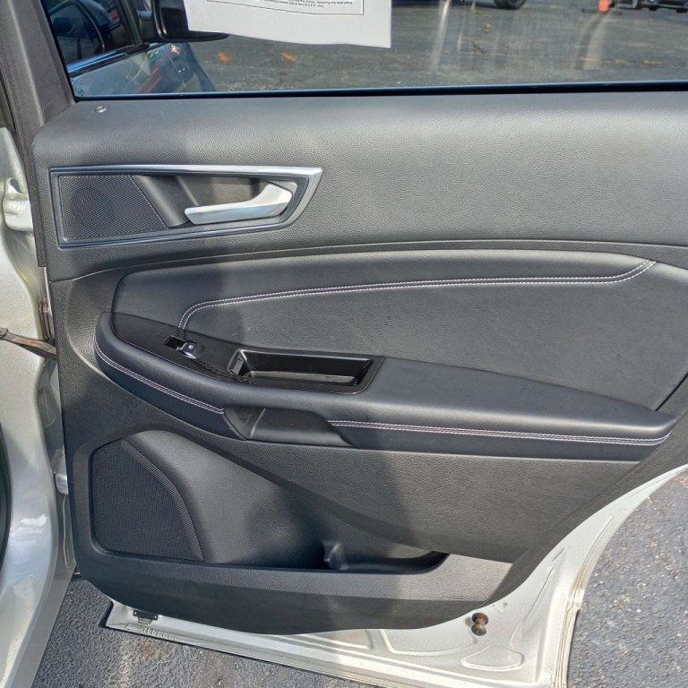 2018 Ford Edge Image 19