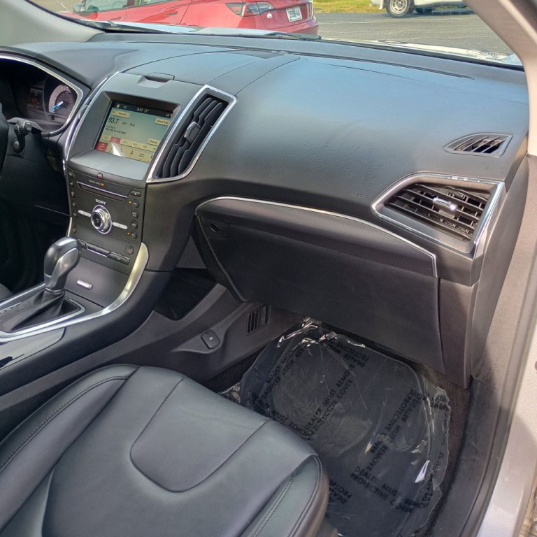 2018 Ford Edge Image 21