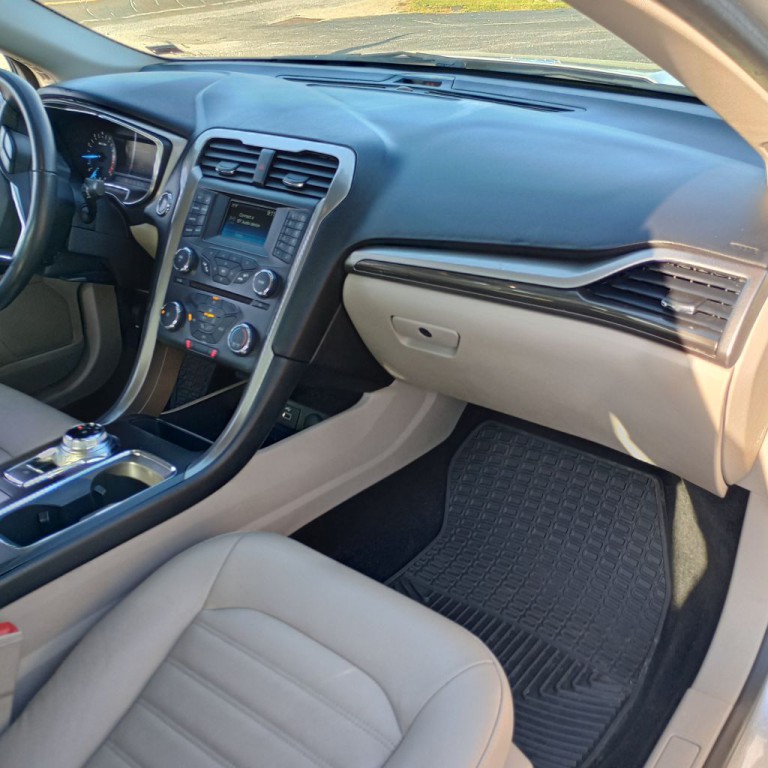 2018 Ford Fusion Image 20